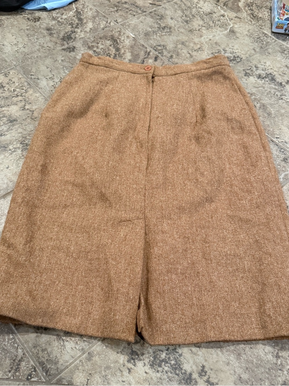🥦Girls brown skirt 100 percent wool made in USA